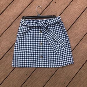 NEW! Size medium skirt